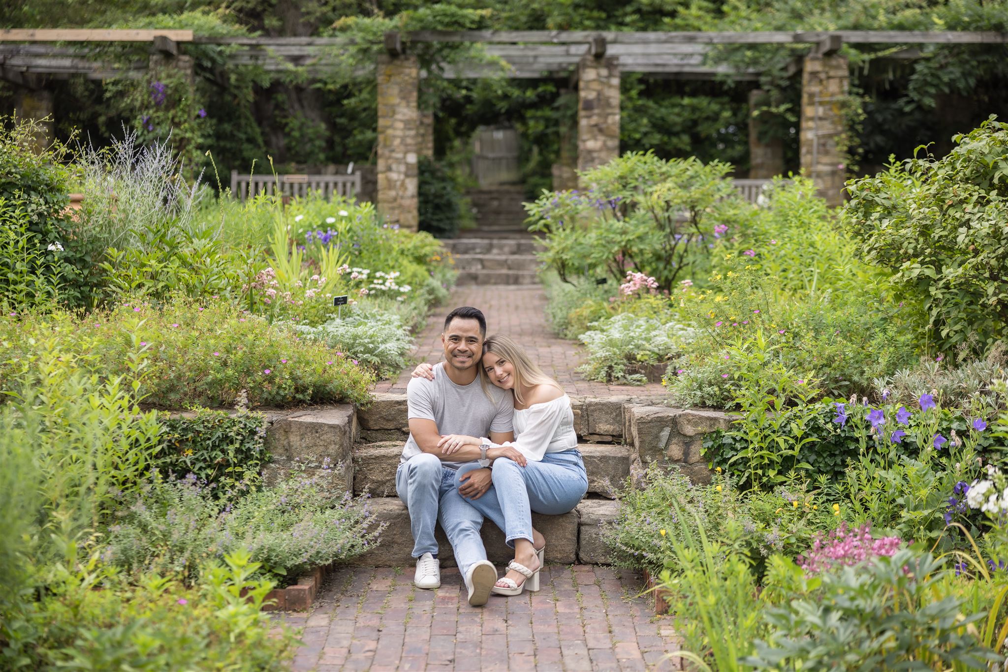 Cross Estate Gardens engagement photo